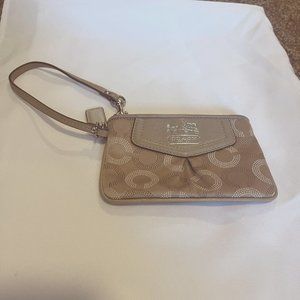 Coach wristlet - modern dotted C, taupe/beige/off white
